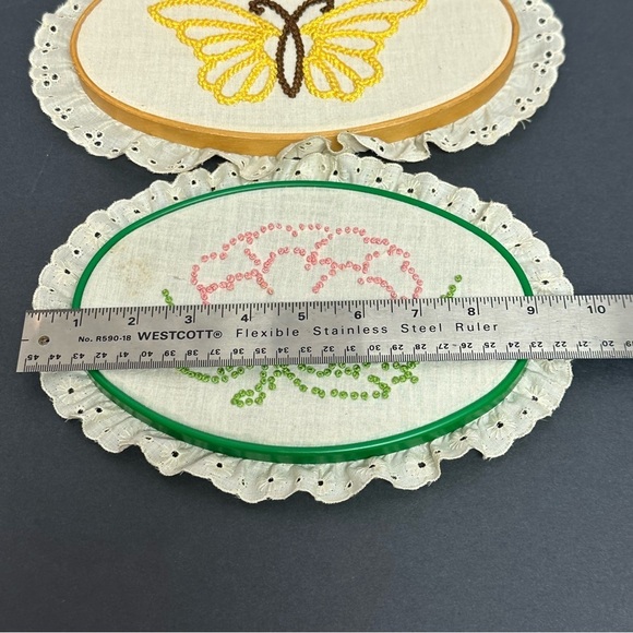 Butterflies Flower Needlepoint Handmade Art Framed Ruffles 3 Pieces Vintage - Picture 10 of 11
